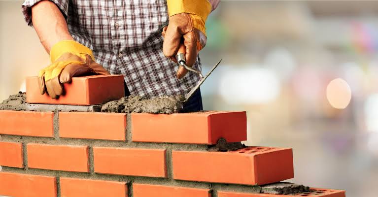 Diploma in Bricklayer Image